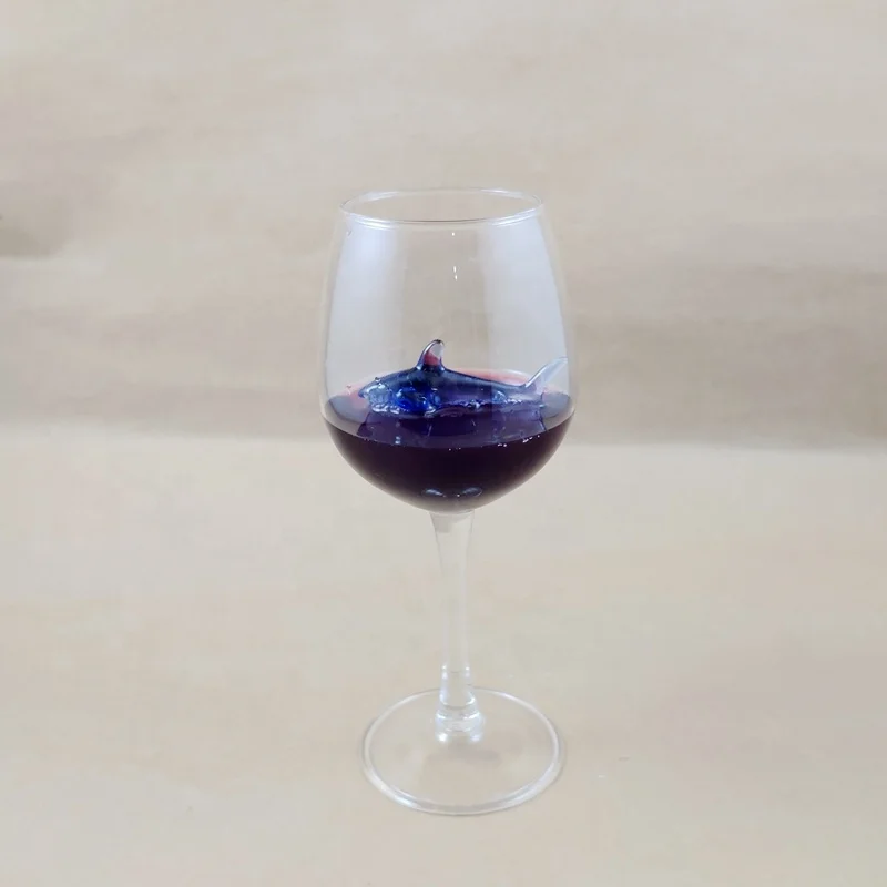 Factory Wholesale Handmade Unique Pattern Red Wine Shark Cup Glass/Blue Shark Cup/Glass Shark Cup for Supermarket Distribution