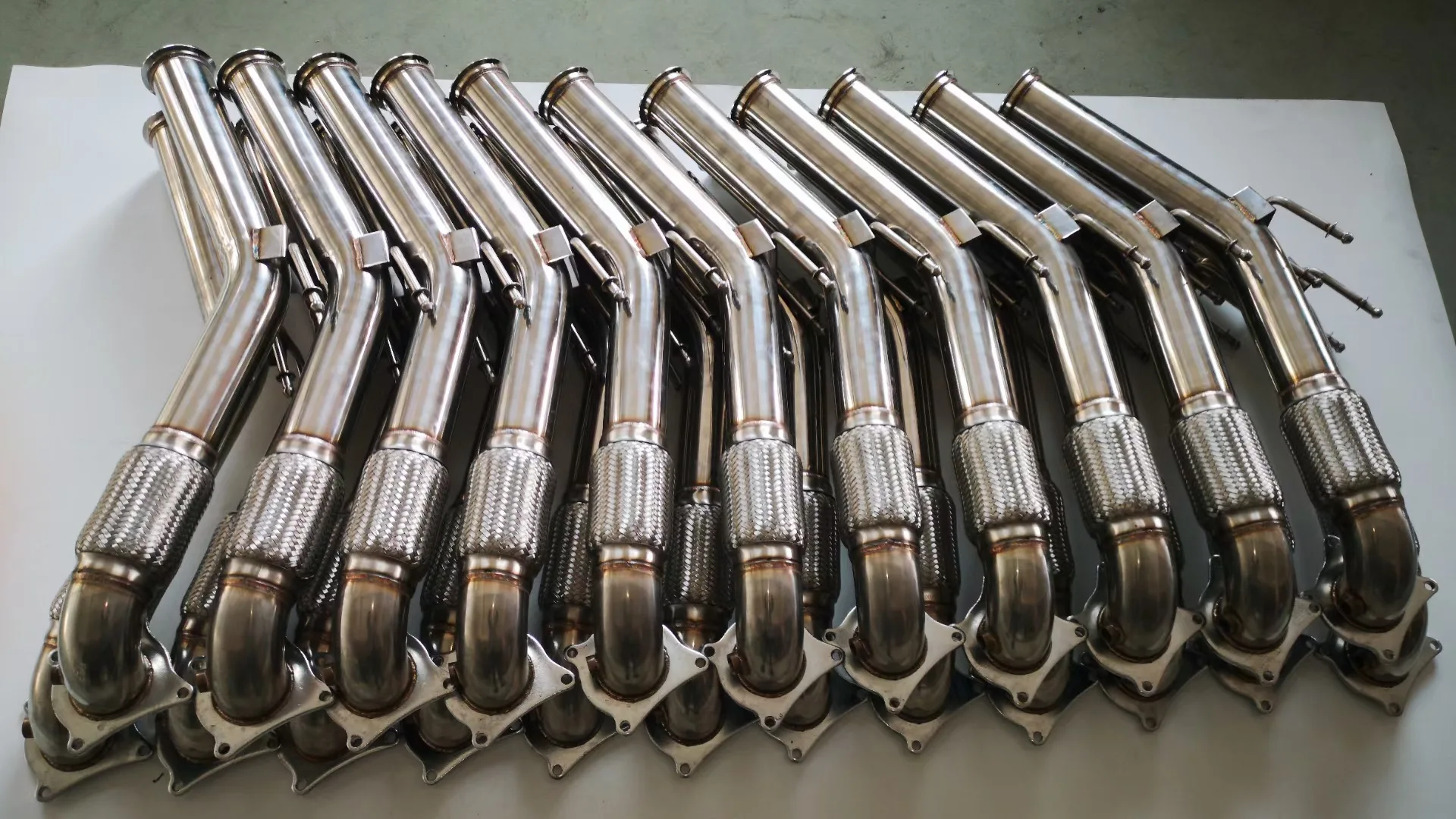 Exhaust System Downpipe Dual Catback Exhaust For 99-04 Ford Mustang V8 4.6L ONLY 4 inch Tip OD