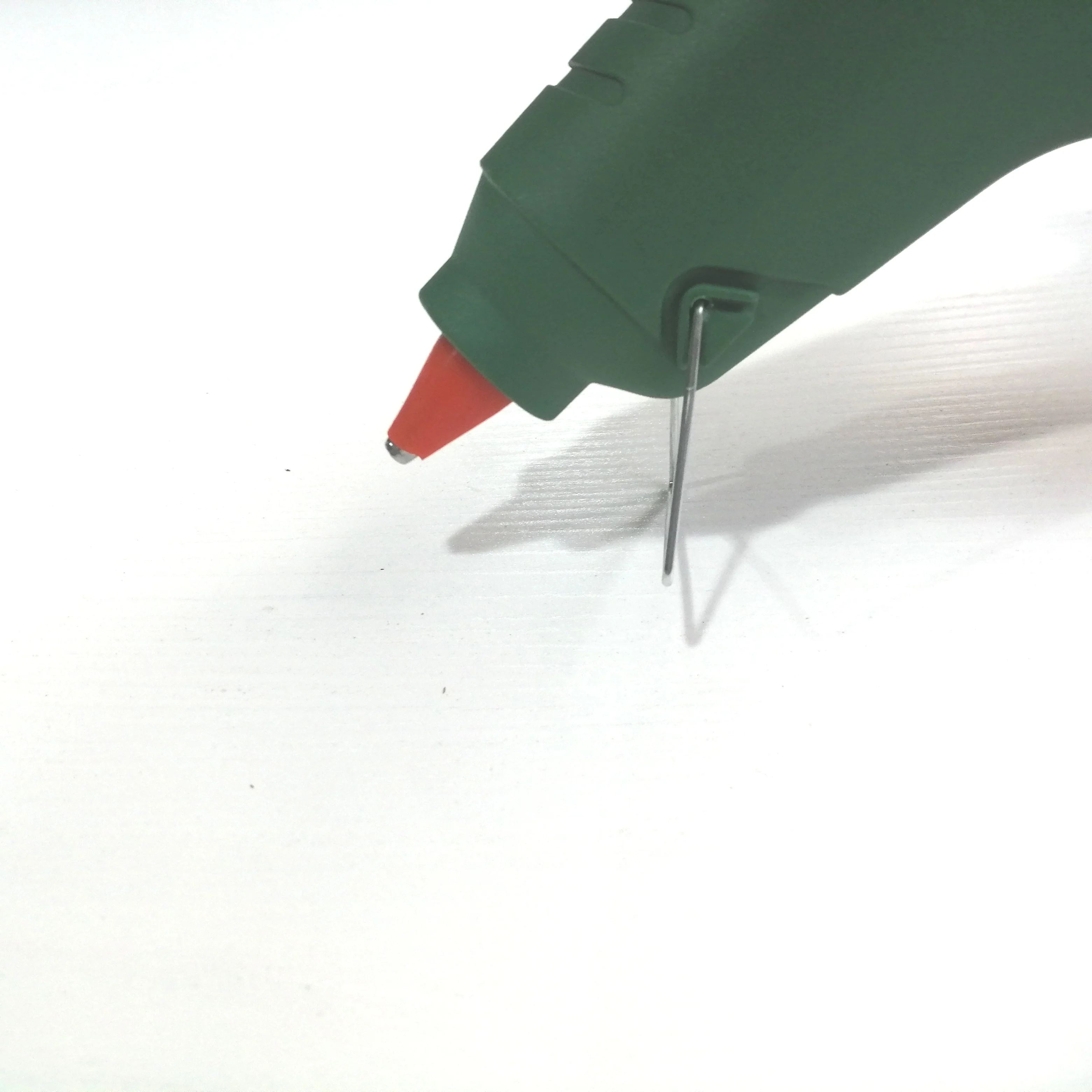 customized color 60W protable glue gun with 11mm sticks for home and repair