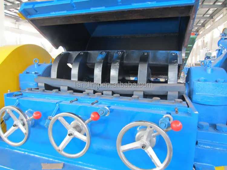 Recycled Plastic Single Shaft PET Bottle Crushing