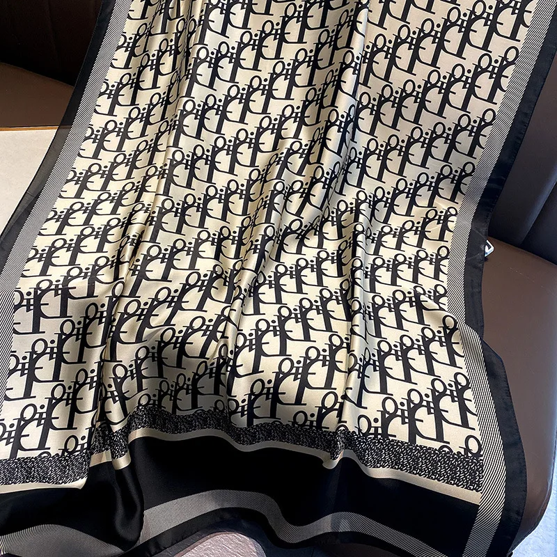 Chinese factory low price Wholesale High quality fashion Logo Print Silk Scarf