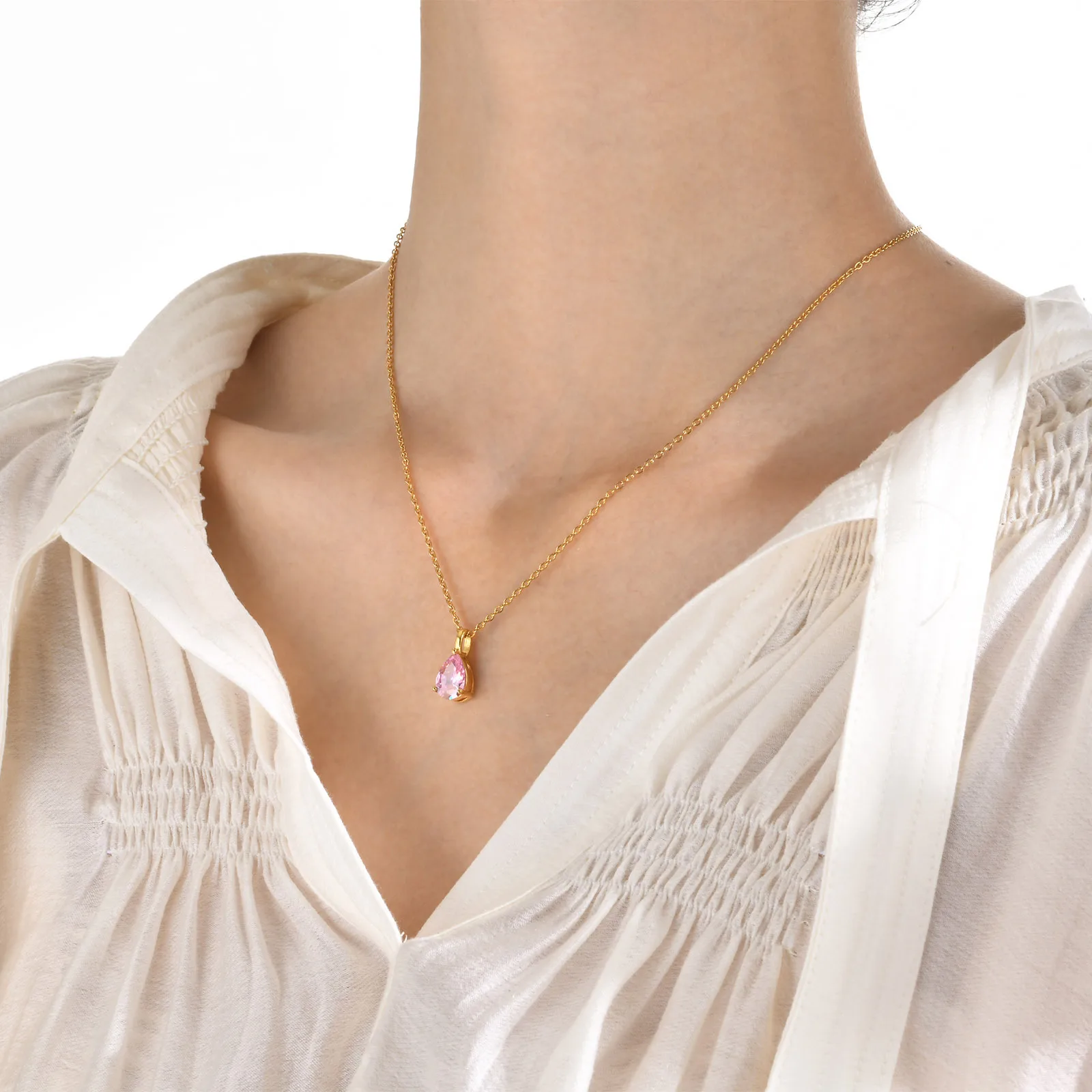 Cheap Wholesale hot selling stainless steel electroplated 18K gold chain crystal pendant necklace for women