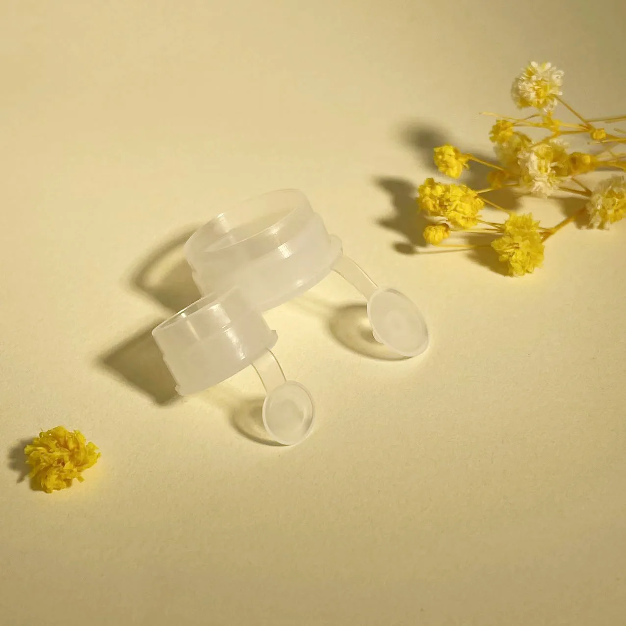 Plastic Inner Stopper Flip Top Plug for Liquid Bottles Insert Stopper Plug Round Cap Inner Plastic Bottle Plugs