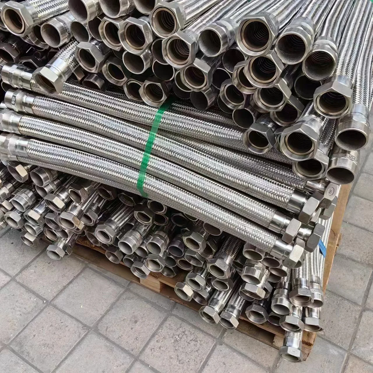 RCV Stainless Steel 304 Wire Braided Flexible Hose High Pressure Cold Water Hose for Toilet Water Heater