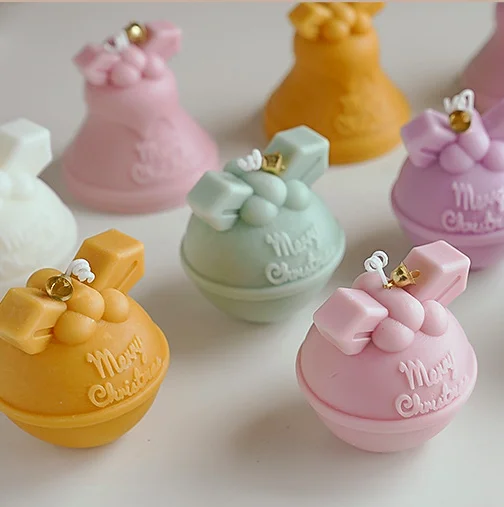 Christmas Theme Custom Manufacturing of Private Label Paraffin Soy Wax Mini Small Bell Luxury scented candles
