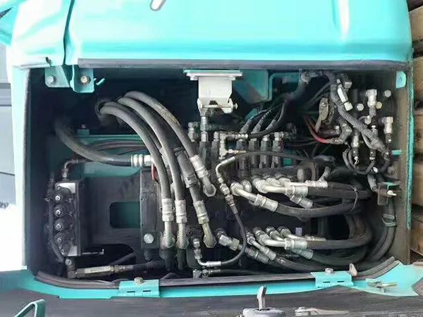 Небольшой экскаватор Kobelco 70SR для восстановления