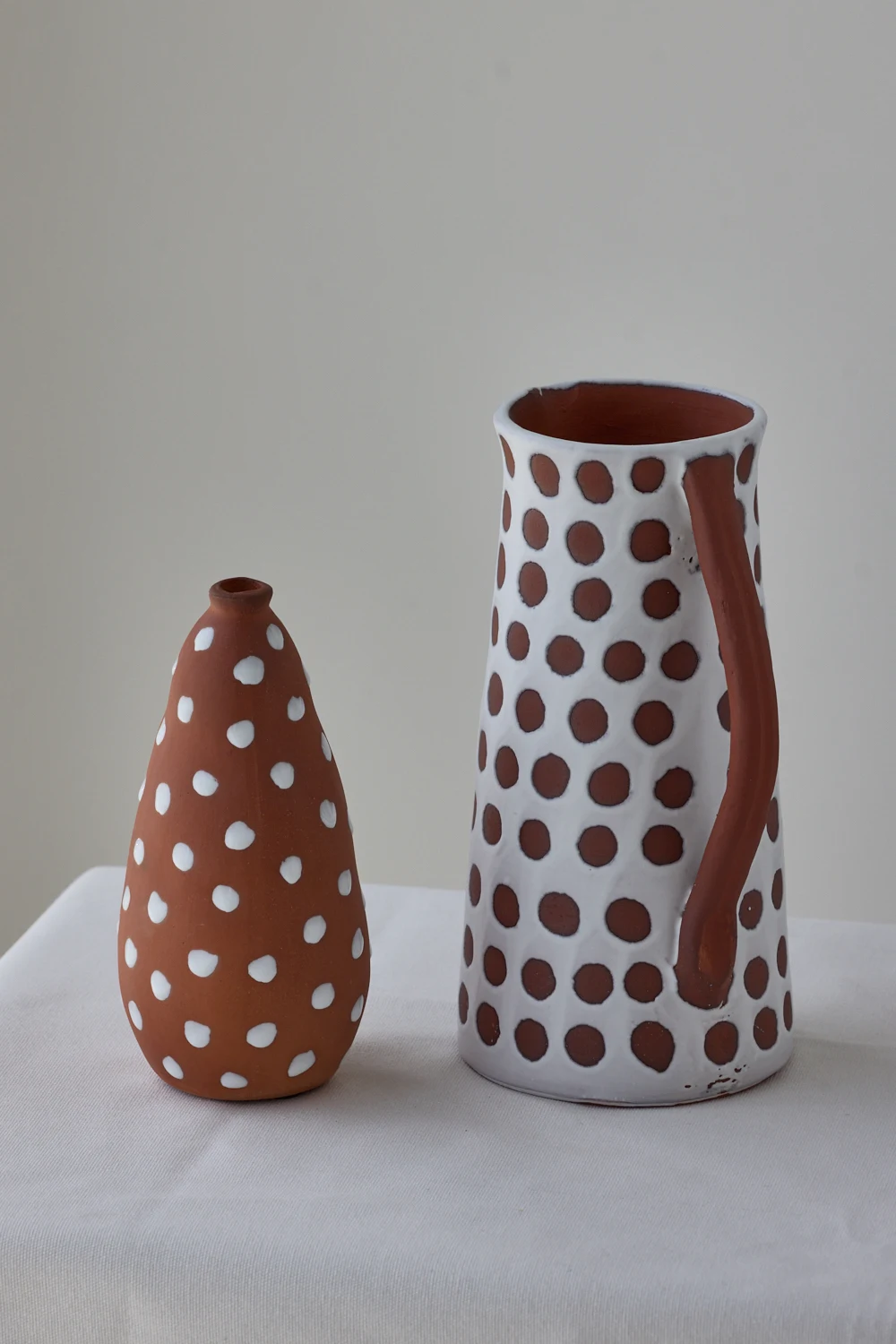 European Rustic Vintage Red Ceramic Vase Polka Dot Pattern Vintage Home Interior Decoration Clay Making