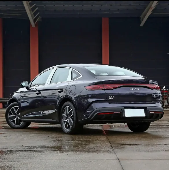 Byd QinL Qin L Dm-I 2023 Lingxian Edition 120 км отличная версия в наличии теперь Plus Plug-in Hybrid