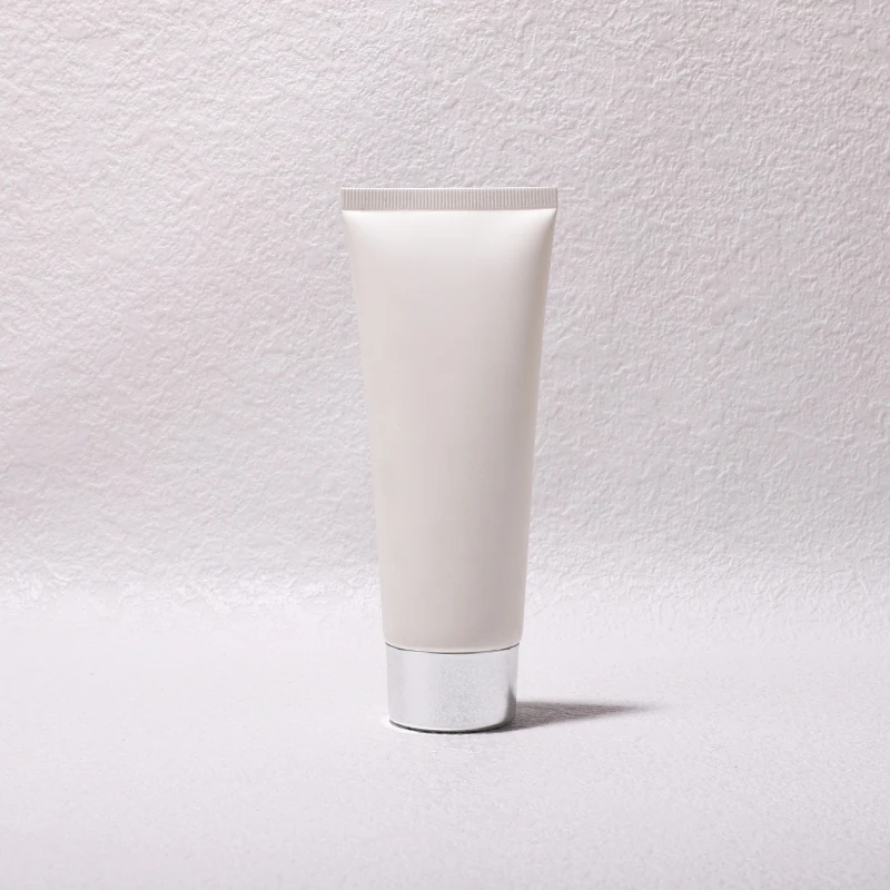 Eco Friendly Wholesale Empty white black 100 ml Simple Plastic Tube serum skincare Sunscreen Cream Squeeze Soft Tubes
