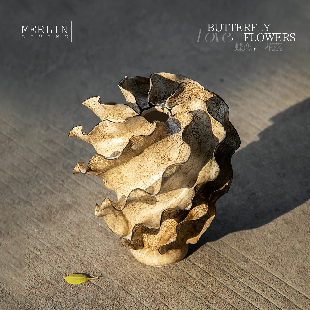 Merlin Living Hand Painting vase butterfly home decor vase ceramic decoration Chaozhou Ceramic Factory Wholesale