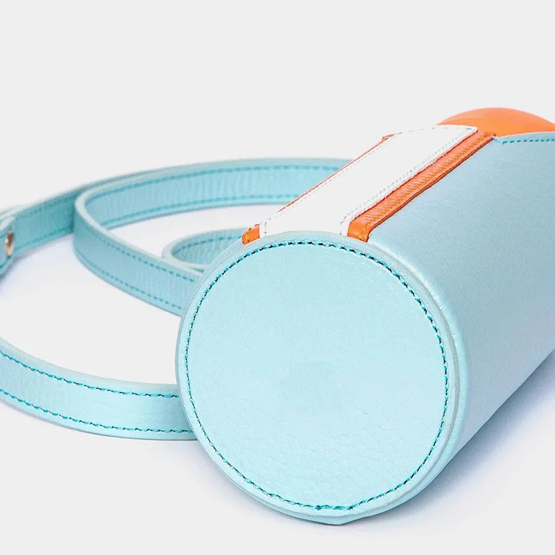 New Luxury Portable Wearable Leather Water Bottle Sleeve Carrier Bag Leather Holder Sleeve With Shoulder Strap