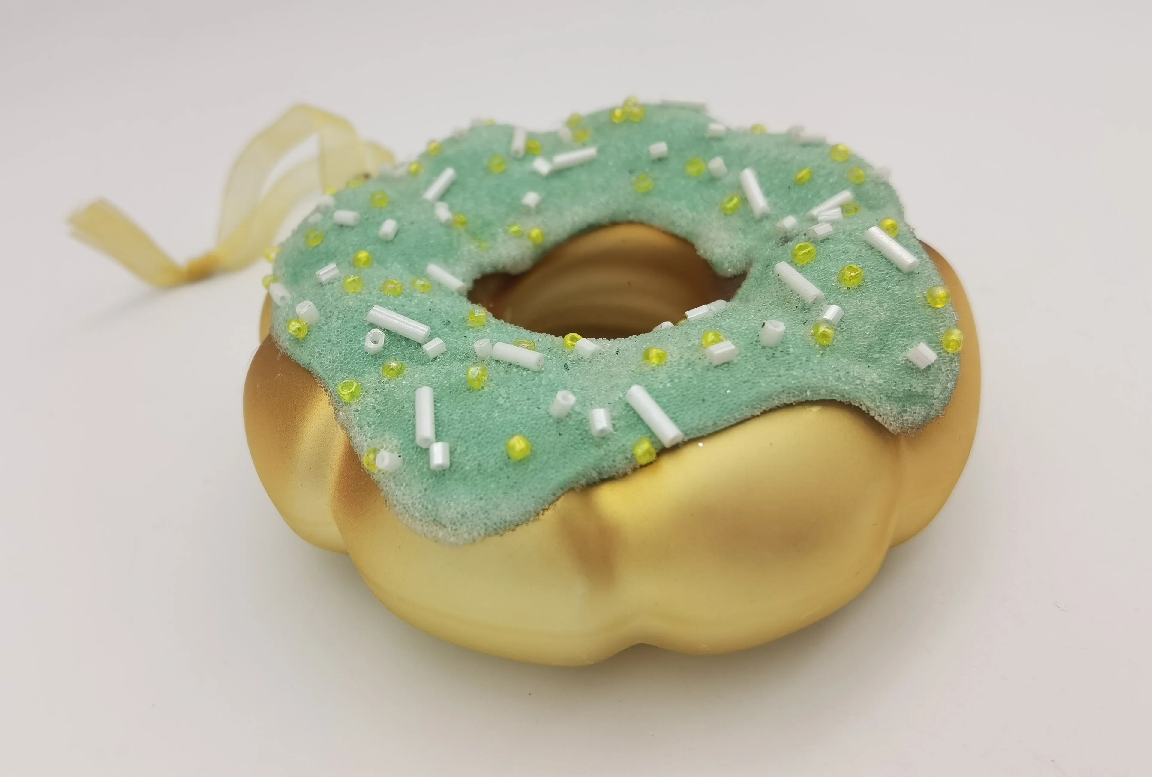 2022 Custom Food Delicate Cute Donut Dessert Shape Hanging Christmas Glass Ornament Donut Christmas Tree Ornament