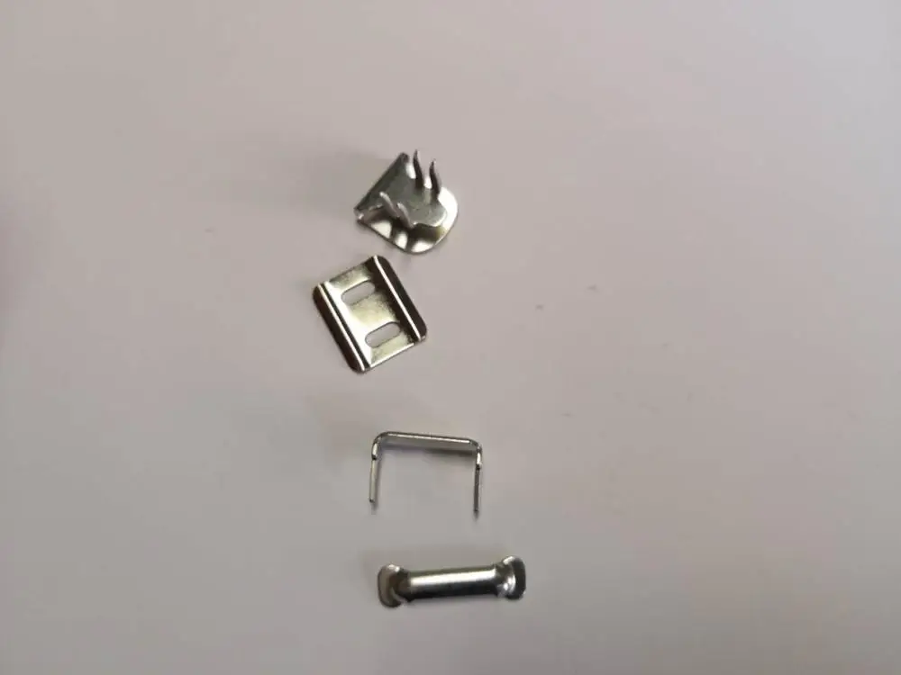 metal hook and bar closure