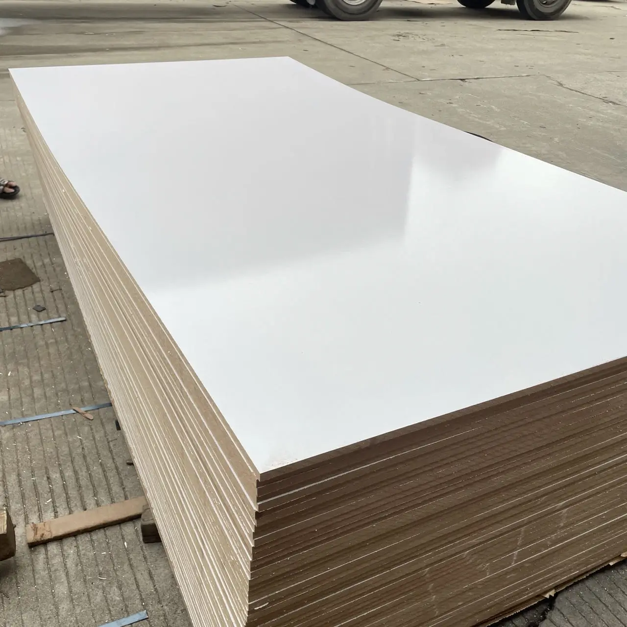 QIXIONG 2023 Mdf Marble Sheet Furniture White Melamine 1220*2440*18mm Super High Gloss Matte Pet Laminated MDF