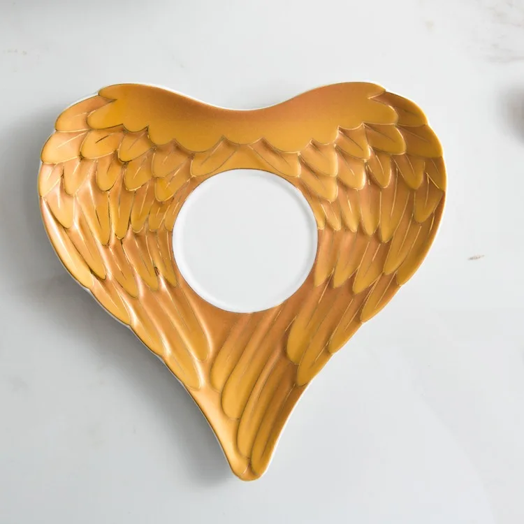 Luxury Gold Classic Tea Cup Coffee Cup with Heart-shaped Saucer Porcelain Cups Angel Wing Handle