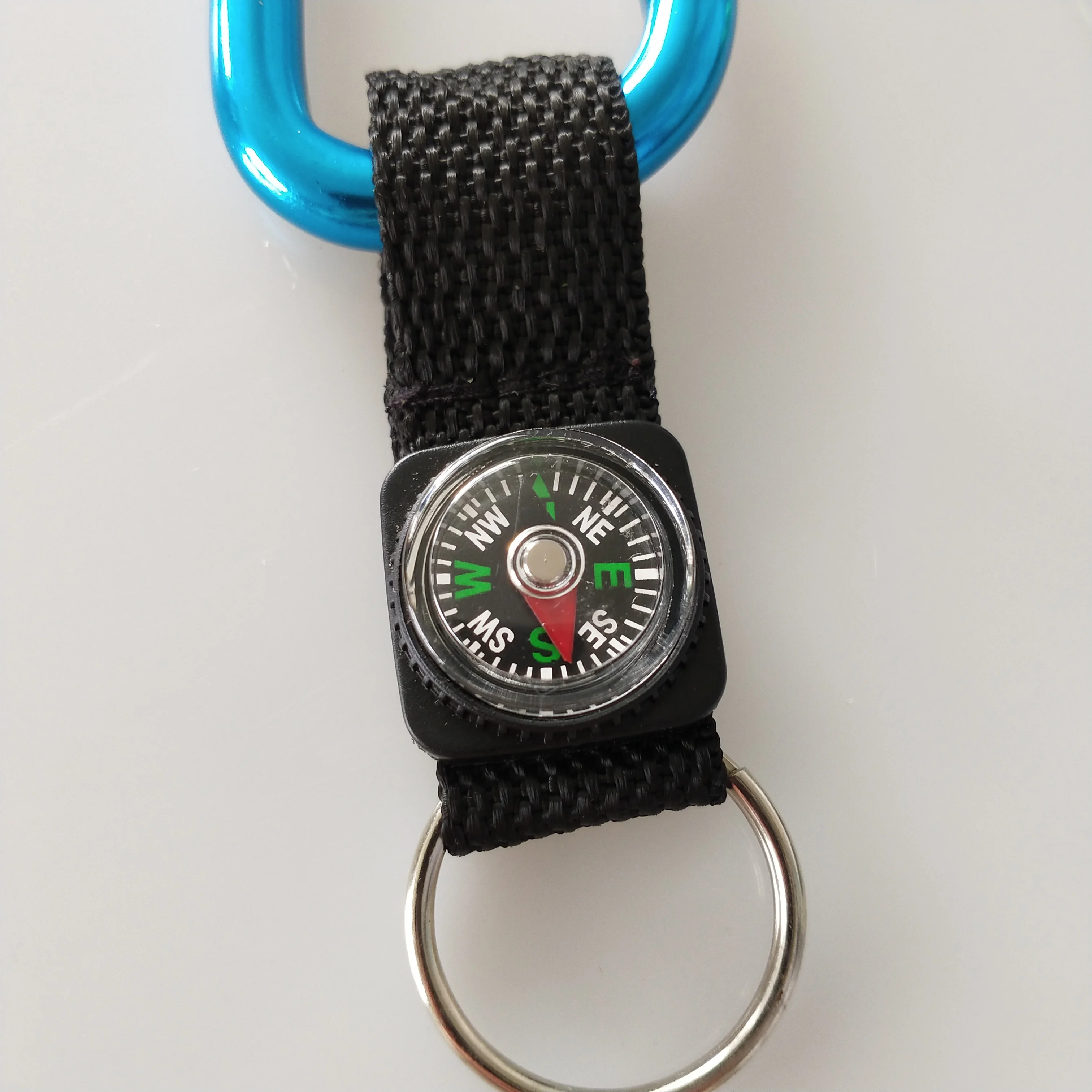 
outdoor activities low moq for instant shipping attached to aluminum alloy carabiner keychains compass strap 