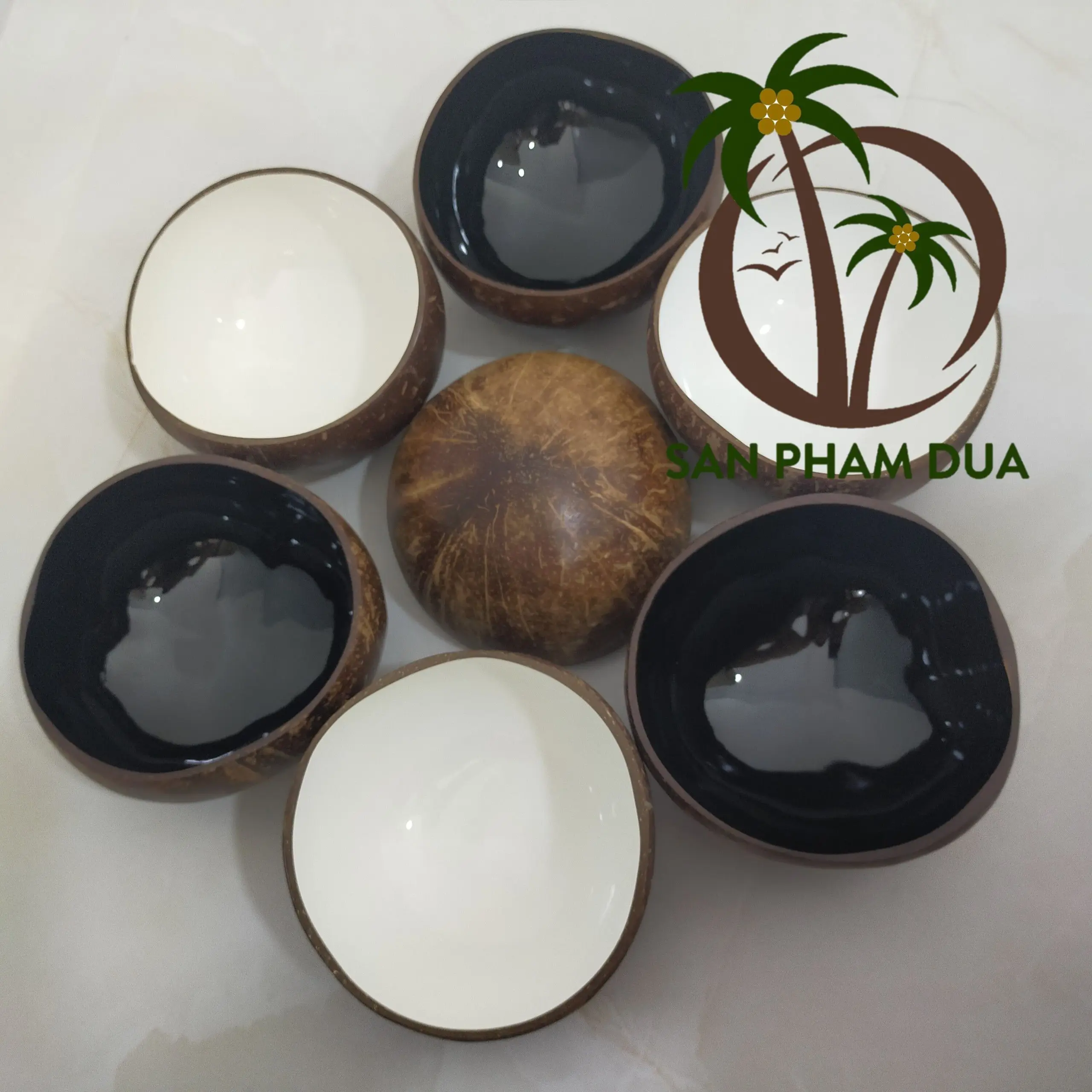 BEAUTIFUL  COCONUT BOWL NATURAL SAFE FOOD HANDICRAFTS  COCONUT SHELL BOWL VIETNAM HAND MADE CRAFT ACAI BOWL