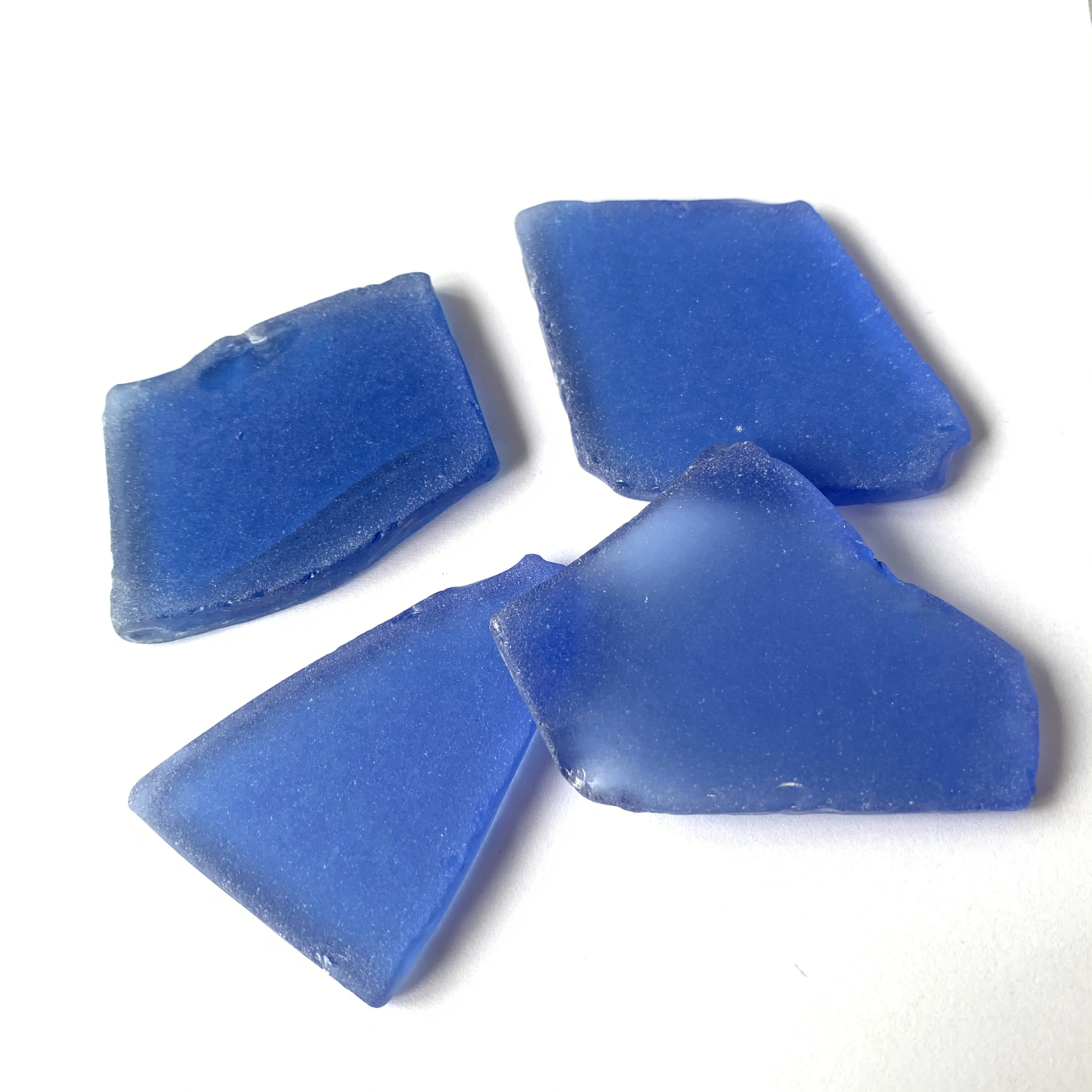 Factory price  block tumbled  frosted flat sea glass sky blue for mulch gabion courtyard landscaping decoration aquarium