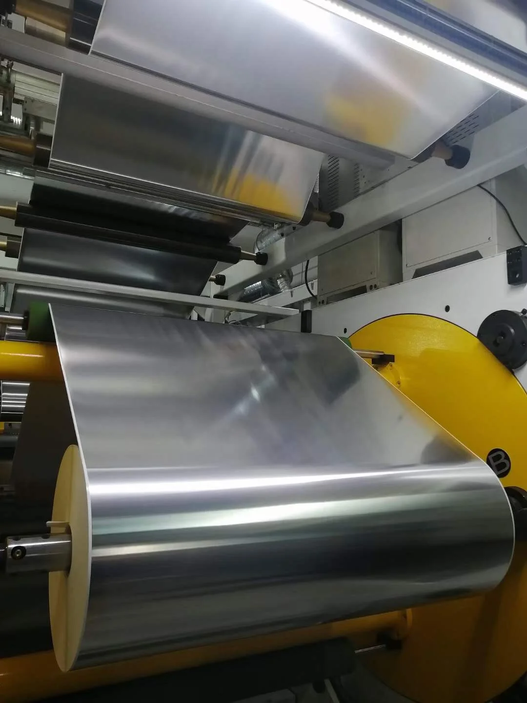 SZJOHNSON  China factory 50 Micron Bright Metallized BOPP Single Sided with rubber self adhesive film