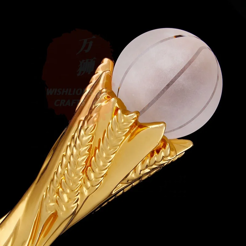 Простой стиль золото Кубок из смолы с K9 украшением в виде кристаллов на заказ том числе: трофеи спортивные награды стекло сувенирные оптом RST-52