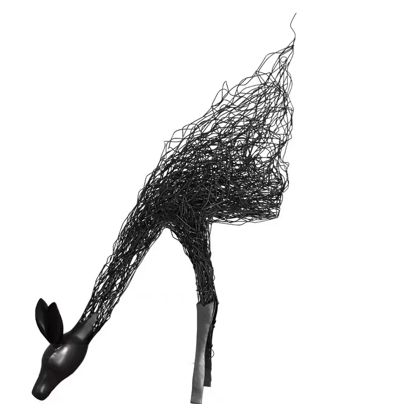 Custom Made Life Size Animal Statues Metal Iron Wire Mesh Art Deer Statues Stainless Steel Deer Sculpture