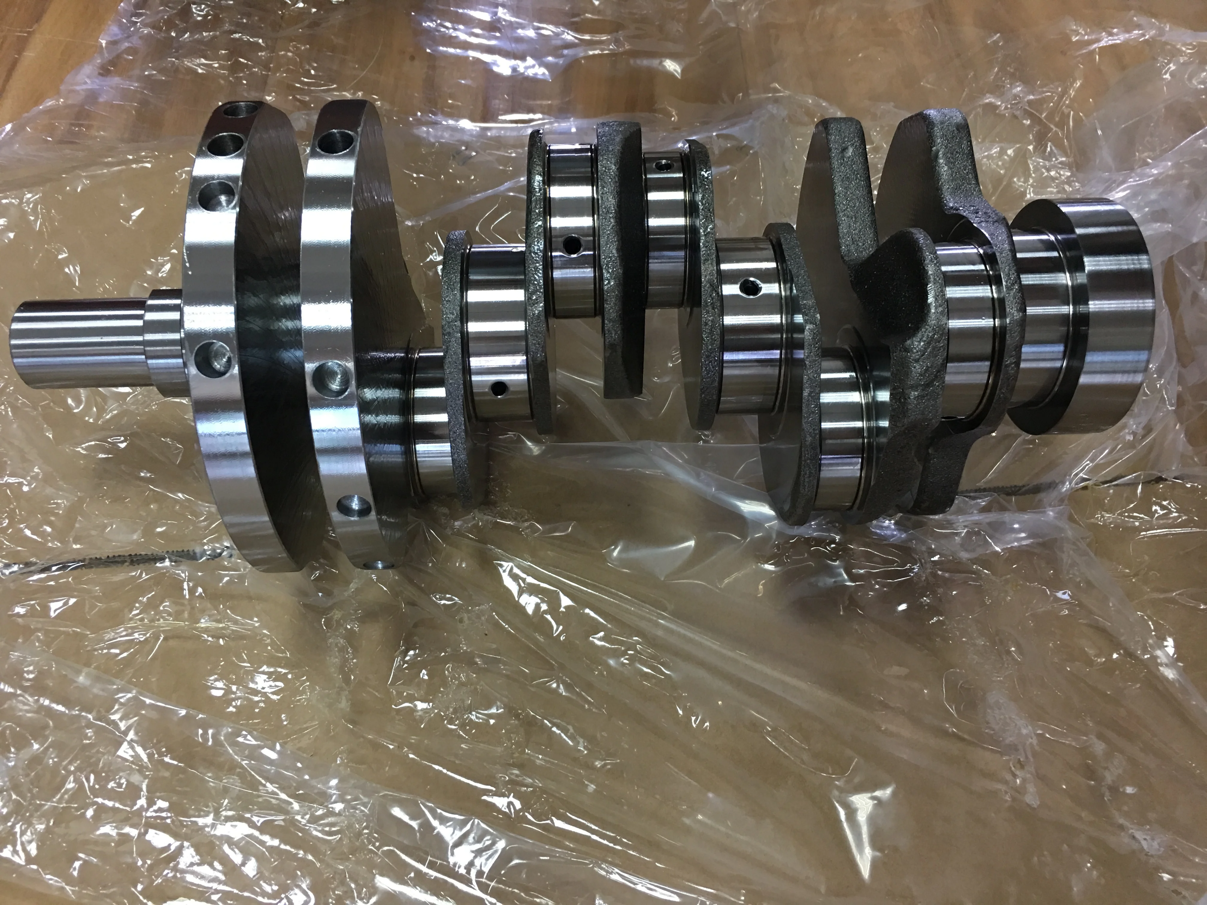 
In stock forged crankshaft for Land Rover Discovery 3&4 276DT V6B44 2.7L TDV6 engine Crankshafts 