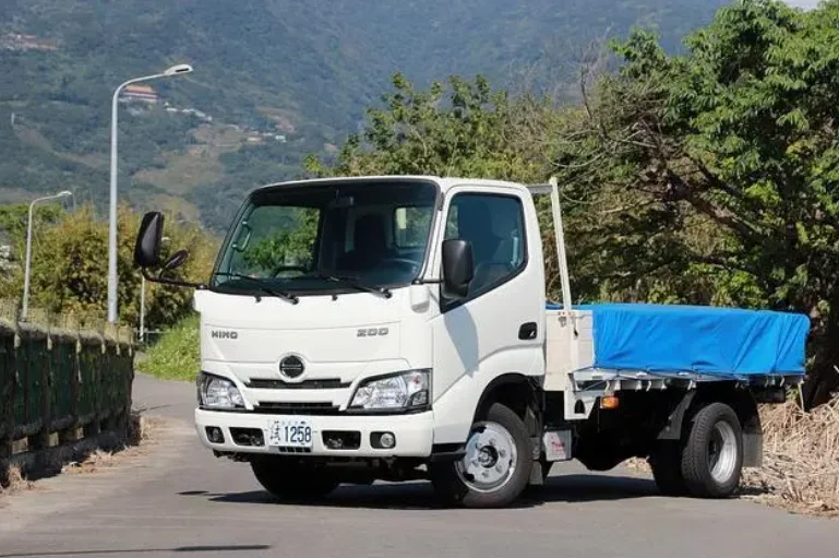 Japan Second-hand HINO 500 trucks Used Car Used truck ISUZUU Mitsubishi cargo van trucks