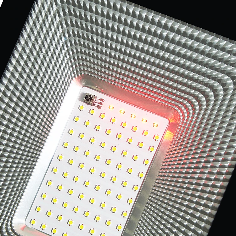 HIGH CLASS IP66 waterproof bridgelux smd 100w 200w 300w 500w solar led street light manufacturer