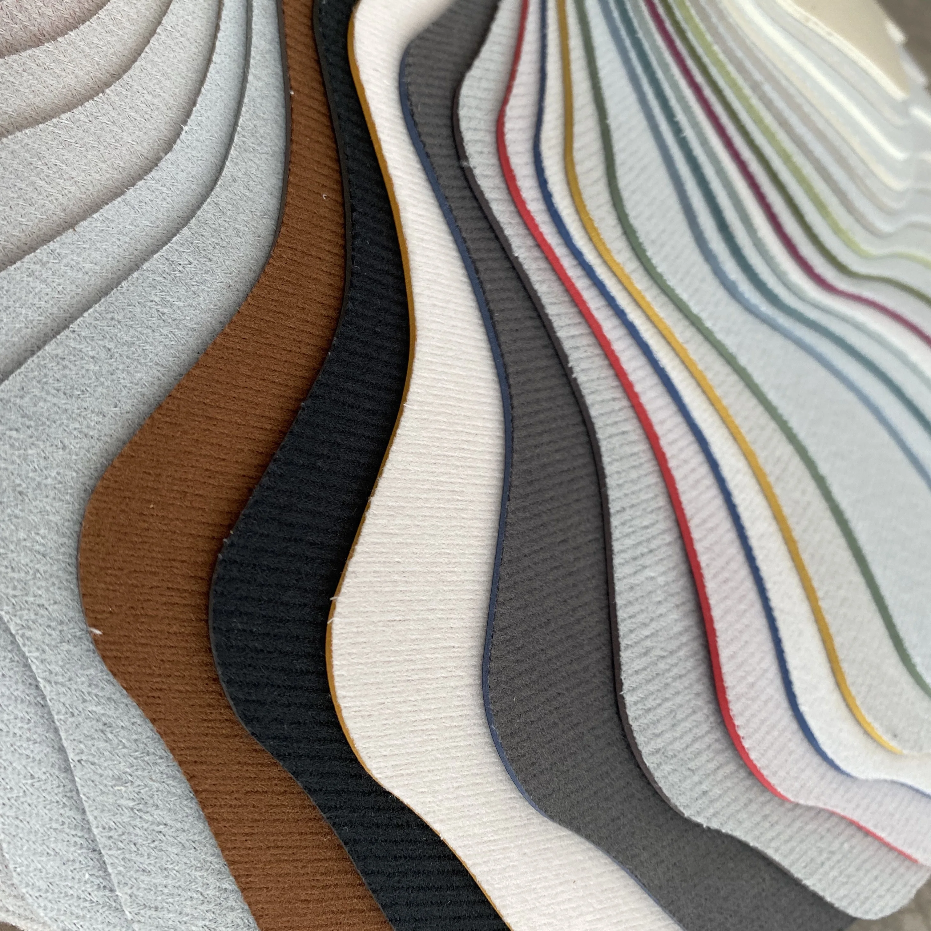 High quantity 1.8mm thickness saddle leather for chair pvc leather for sofa fabric faux leather