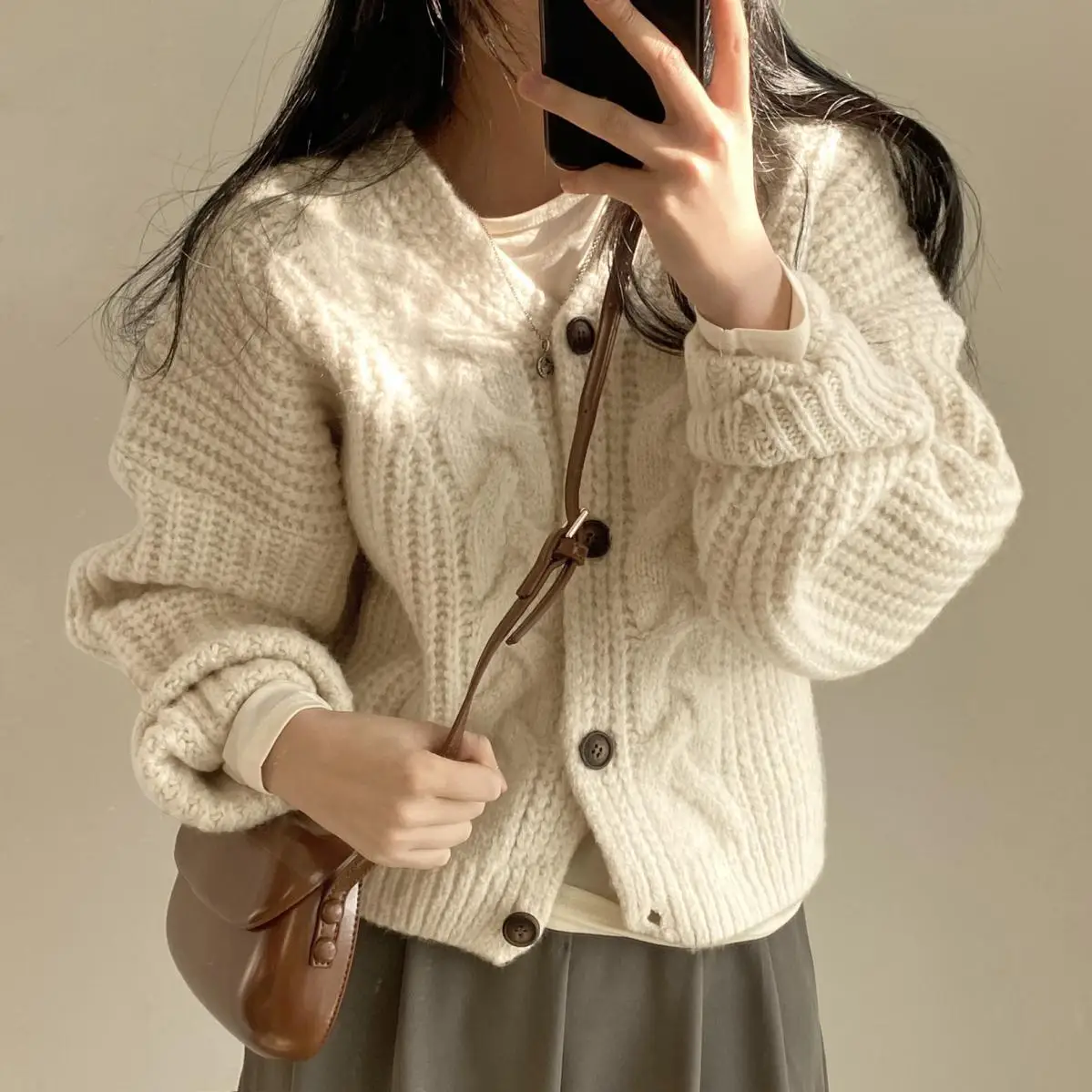 Factory sell spring autumn fashion knitted sweater V-neck long sleeve twist cardigan cable striped knitted cardigan for women