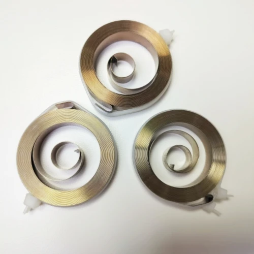 Большая спиральная пружина из нержавеющей стали