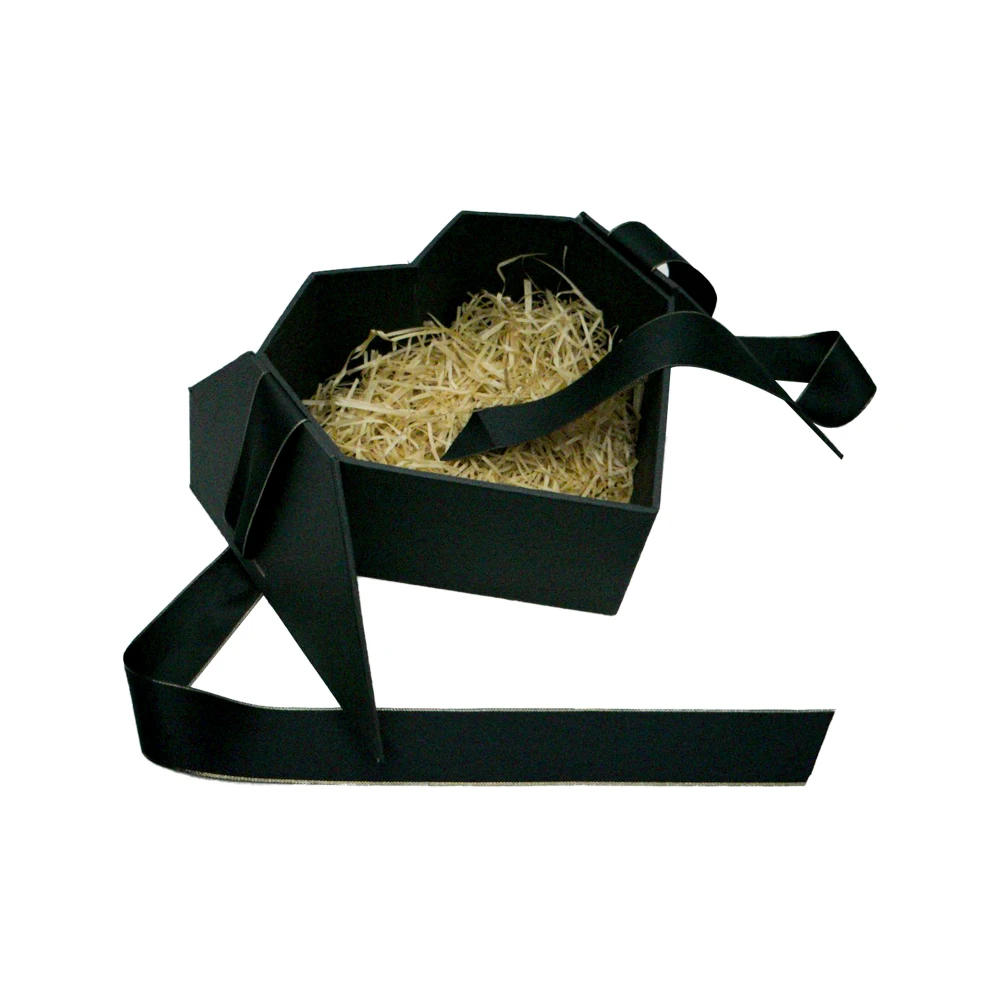 Heart box beauty gift packaging with ribbon gift bags set custom logo black cardboard box