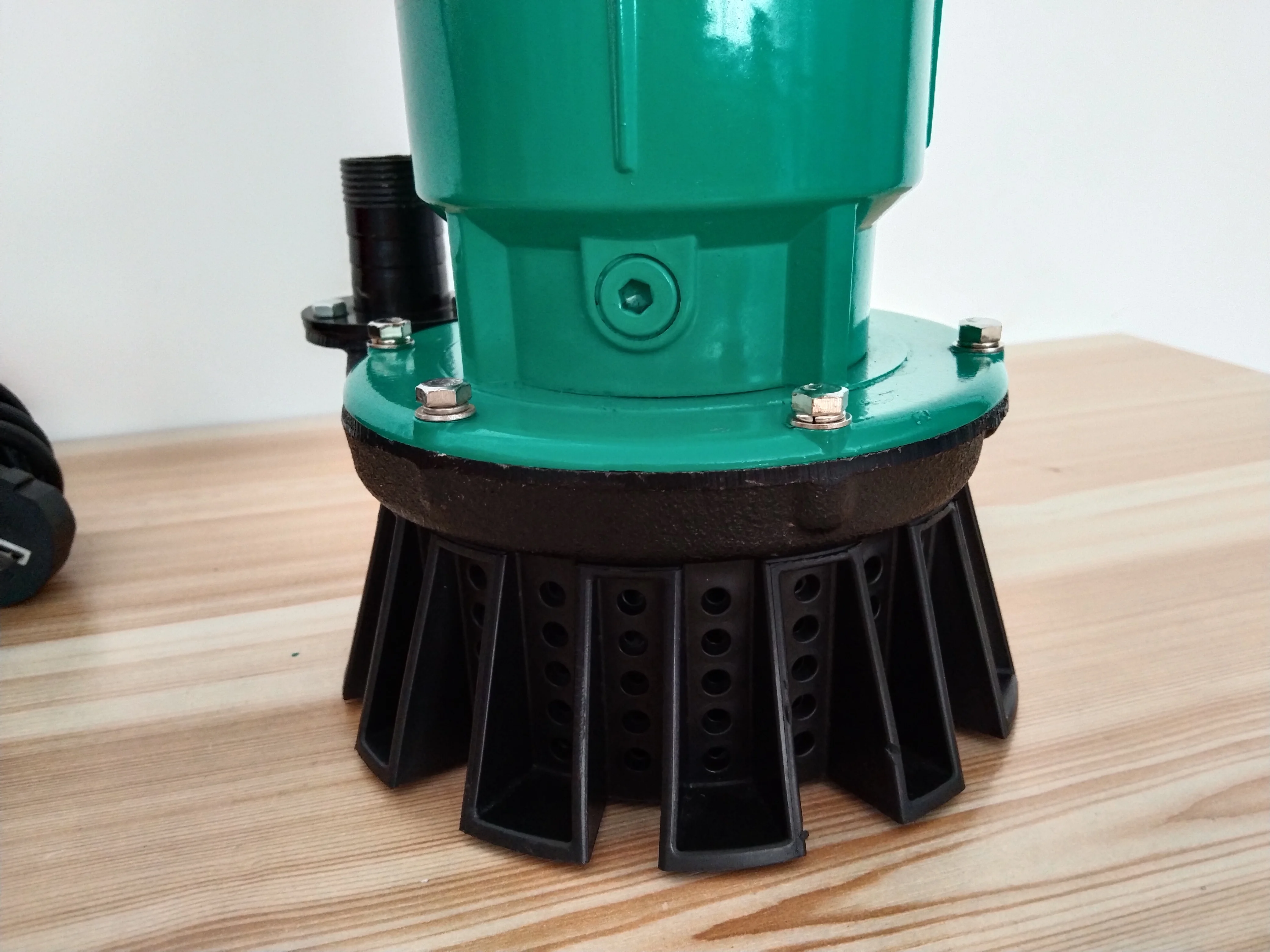 Портативный Электрический погружной водяной насос для орошения сада 1 дюйм 220 В переменного тока 370 Вт 16 м