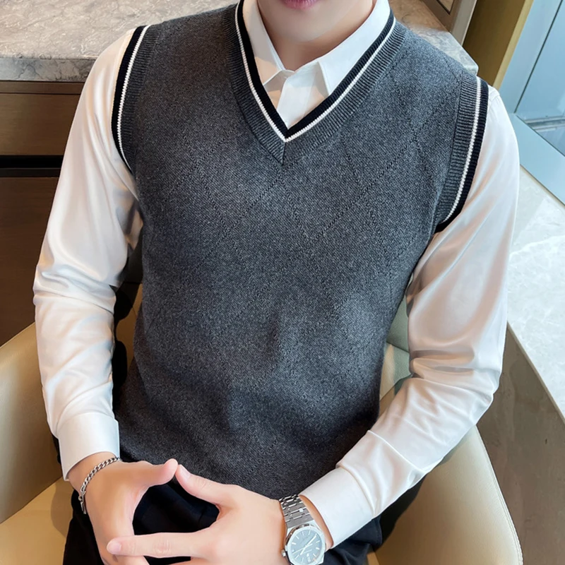 Low Moq Custom Autumn Winter V Neck Sleeveless Thick Warm Soft Cotton Pullover Man Fashion Sweaters From Manufacturer