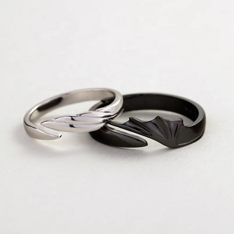Wholesale Beautiful Cute Alloy Couple Ring Lovers Trendy Fashion Simple Black and White Opening Adjustable Ring