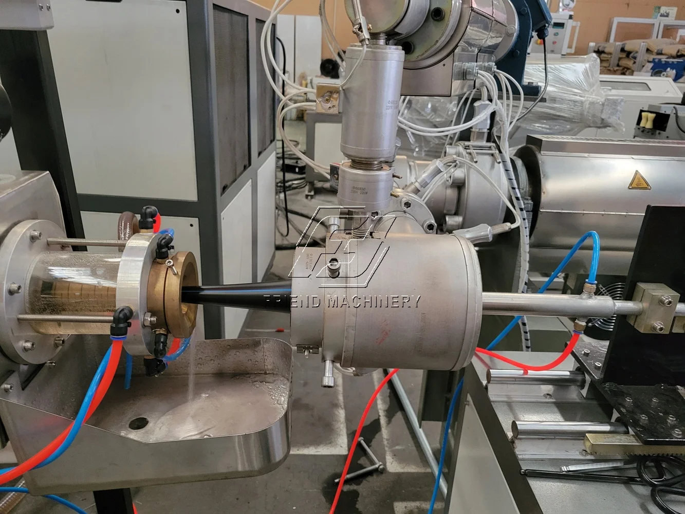 PE Agricultural Irrigation Equipment Water Emitting Pipe Production Line