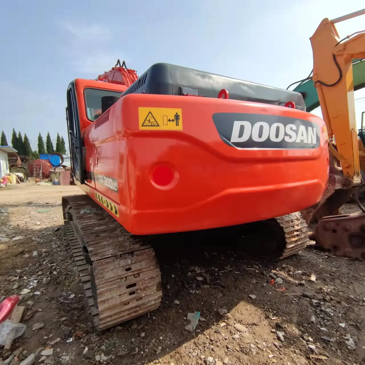 Doosan DX300LC daewoo dh300 dh225 dx300 в хорошем состоянии и низком рабочем часе для продажи