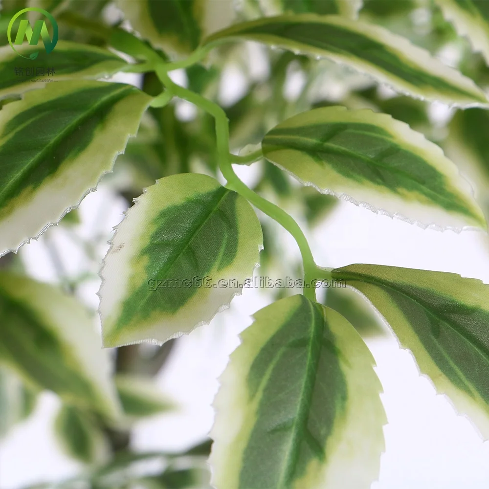 Искусственные растения на ощупь