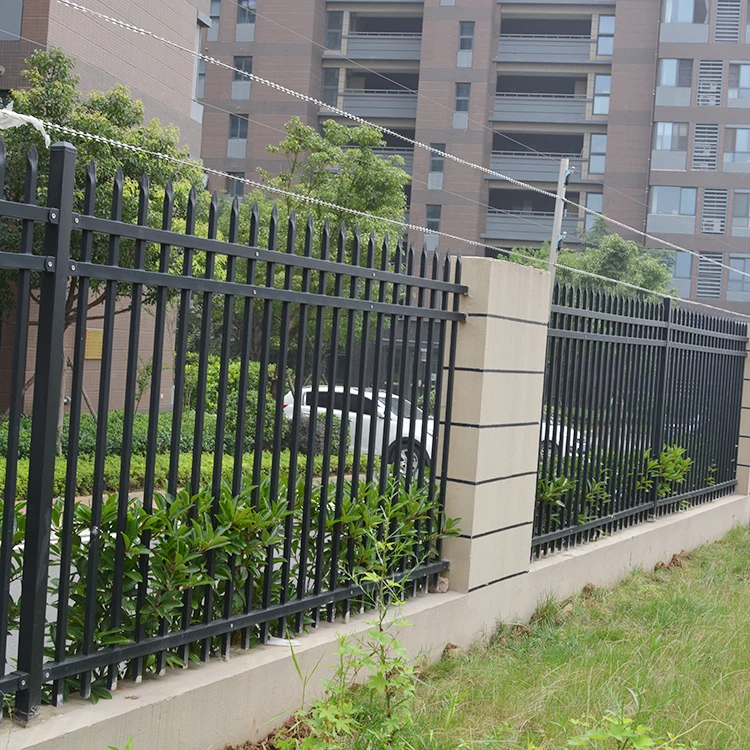 GARDEN FENCE 47.JPG