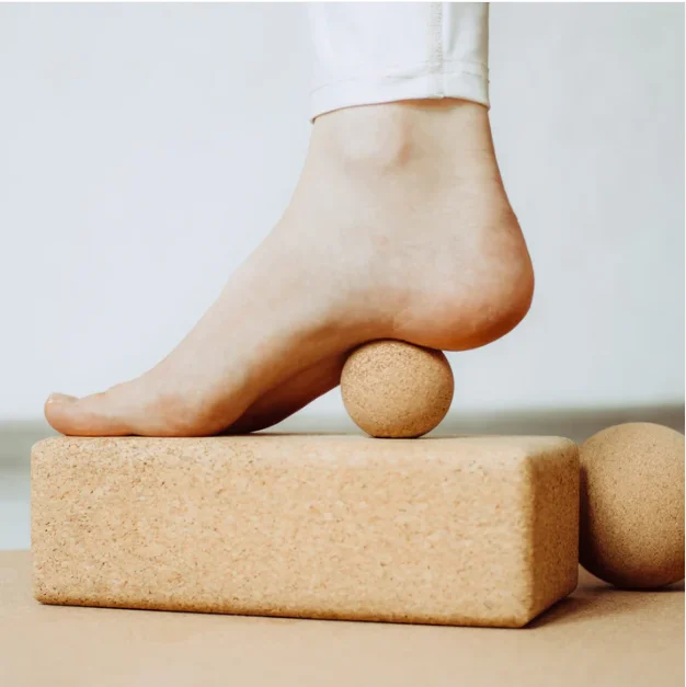 Custom Logo Natural Cork Massage Ball Yoga Ball for therapy Massage