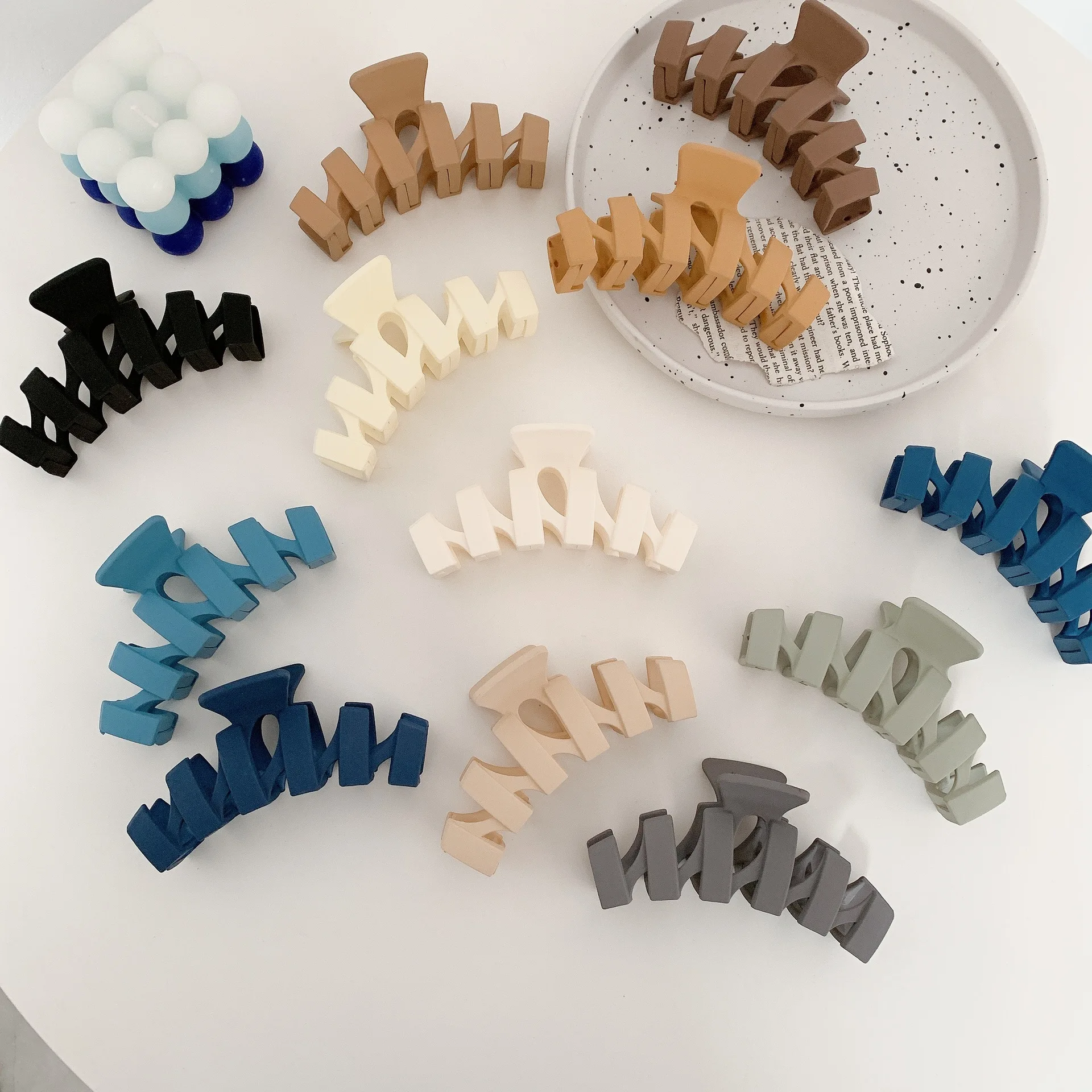 Оптовая продажа, индивидуальный зажим для волос GIRLIZE, 11 см, корейская мода, матовая Большая пластиковая акриловая заколка для волос в форме волны, зажим для волос для густых волос