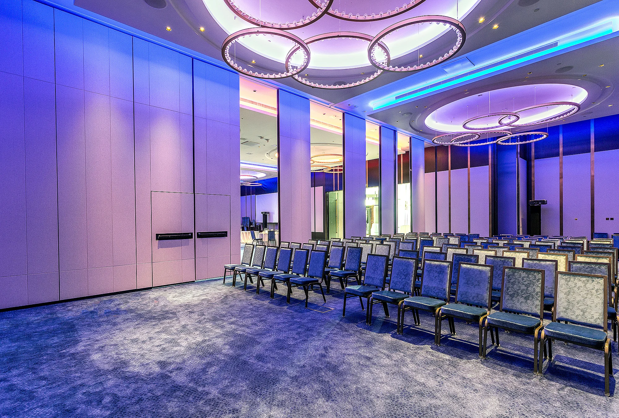 Portable wooden sliding soundproof modular accordion walls room divider foldable movable partition wall for hotel