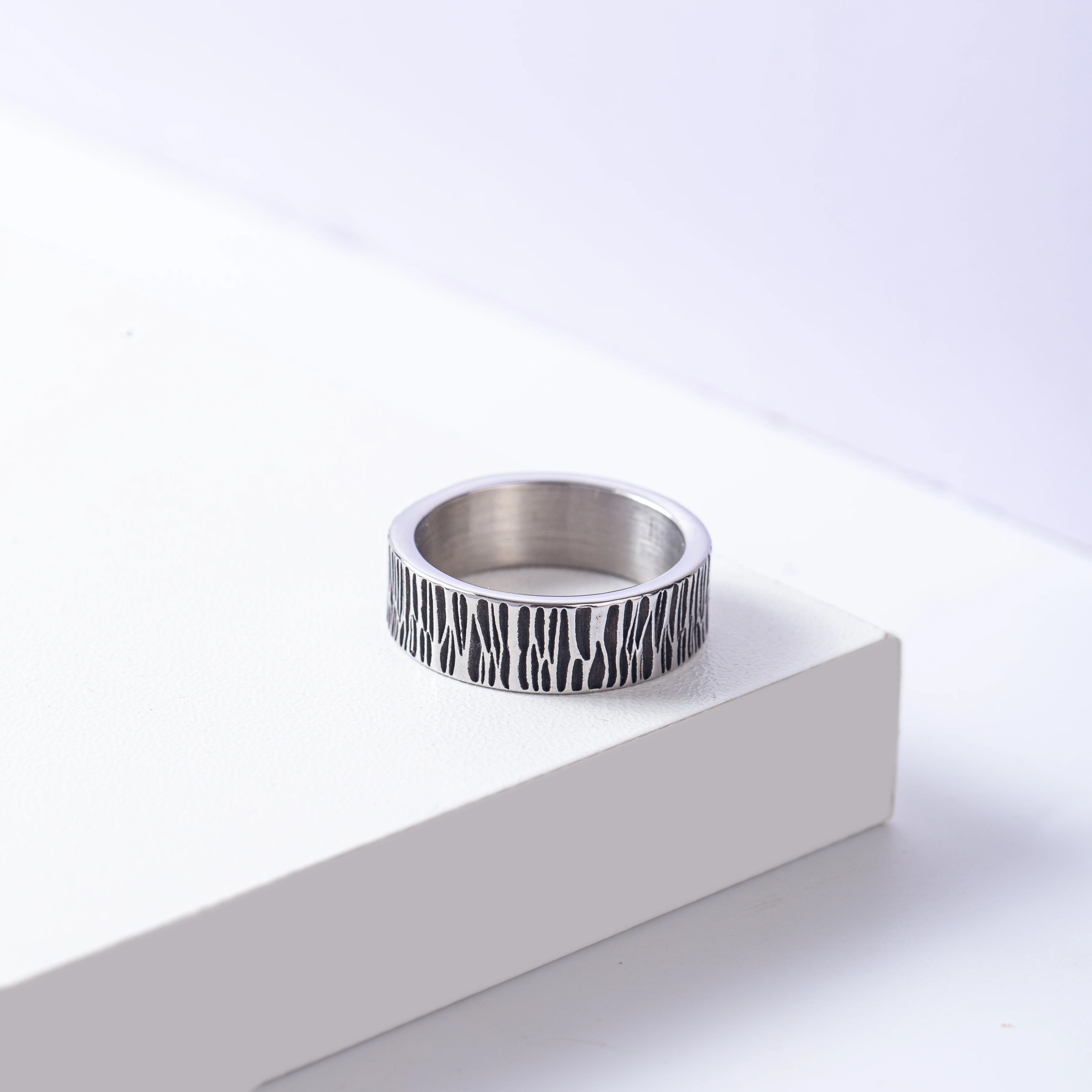 2024 New Design Retro Vintage Antique Miscellaneous Grain Stainless Steel Metal Panther Ring Mens Jewelry