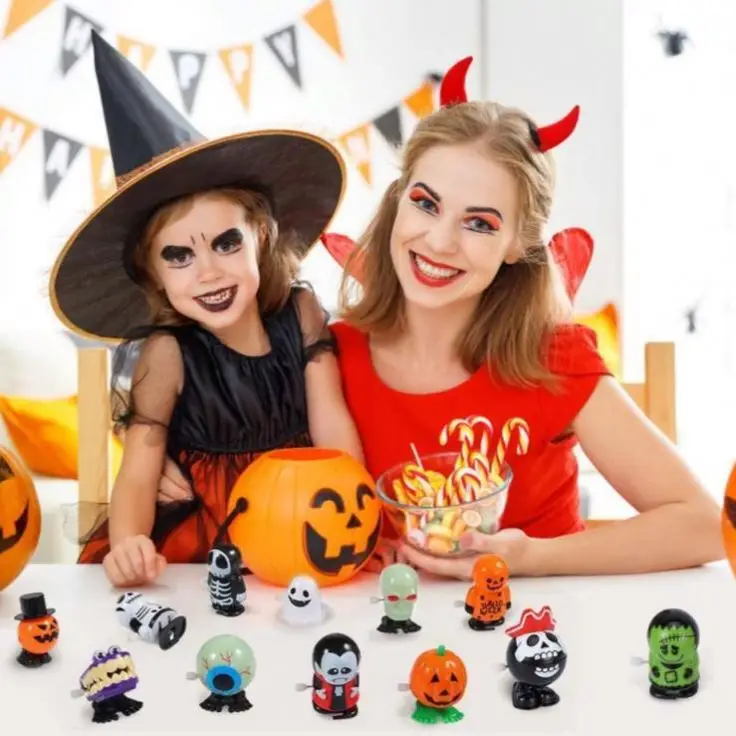 Funny Cute Jumping Clockwork Wind-up Plastic Dolls Kids Halloween Gifts Toys