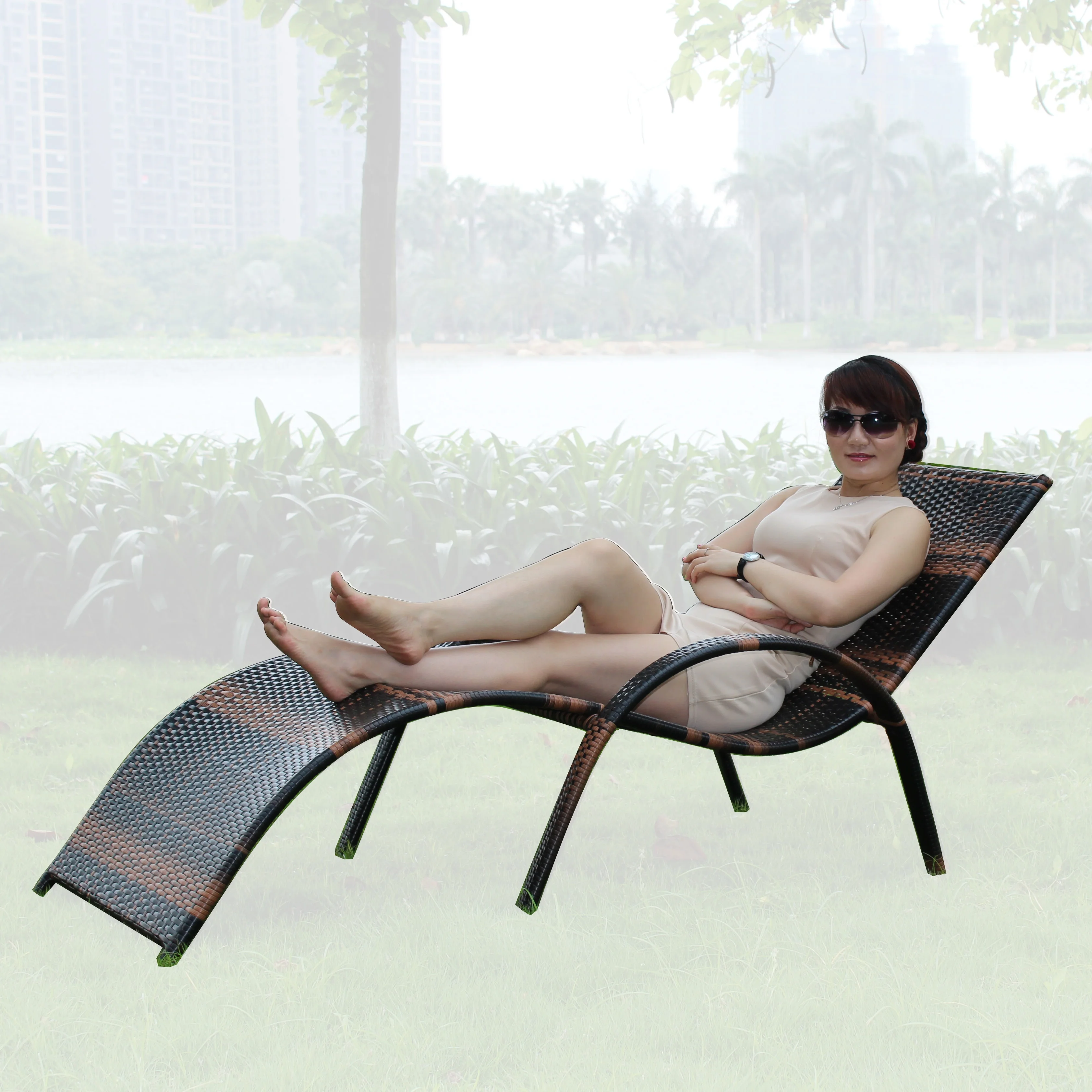 OEM High Quality Leisure Rattan Beach Chair, Sun Lounger  Used For Villa, Courtyard, Swimming Pool And Beach