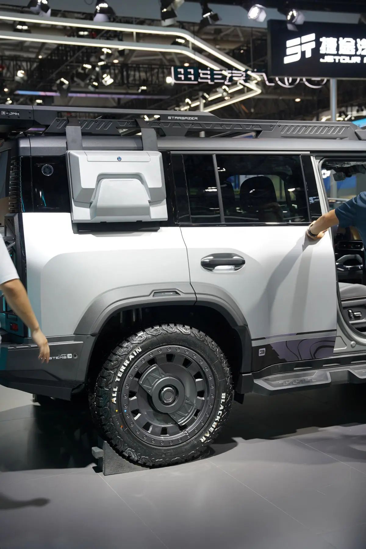 2024 Chery бренд 2 0 т бензин Jetour T2 сильный 2WD 4WD дорожный аксессуары 5-местный внедорожник Jet t-2 автомобиль для продажи