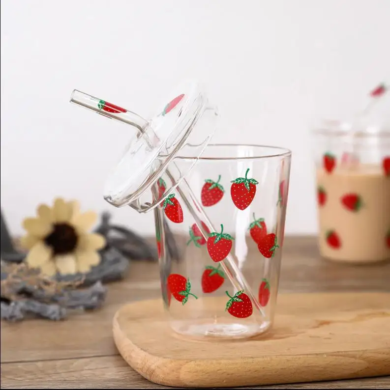  Бутылка для воды с соломинкой Милая бутылка стеклянная клубника большая емкость термостойкая чашка