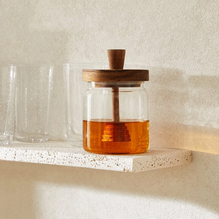 Beautiful Custom Wedding Favors Wood Lid 500ml 16oz Food Jam Honey Glass Storage Container Pot Bottle Jar with Wooden Dipper