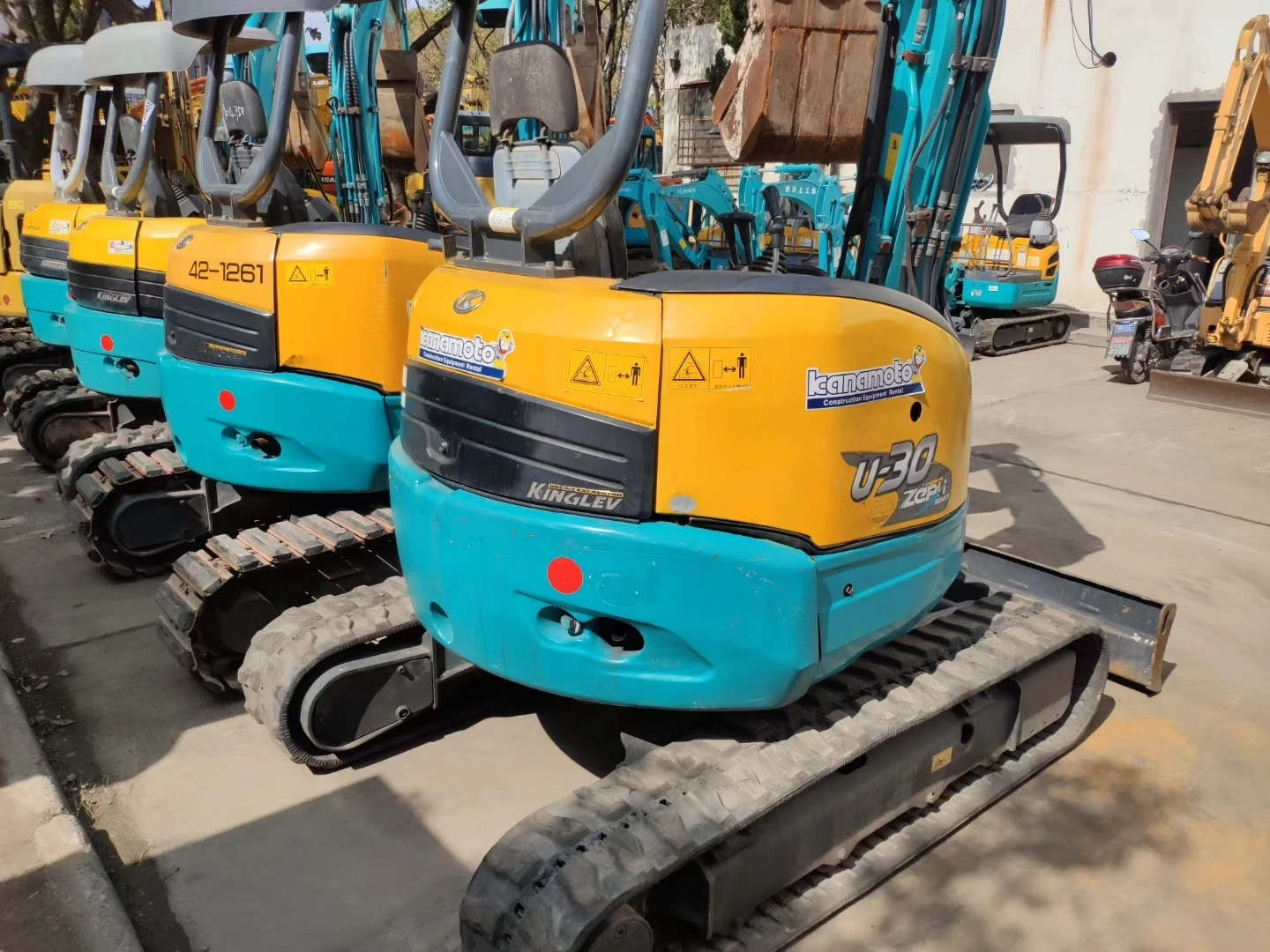 Япония дешевая цена Хорошее состояние мини-экскаватор б/у Kubota U30Excavator гусеничный для продажи экскаватор kubota