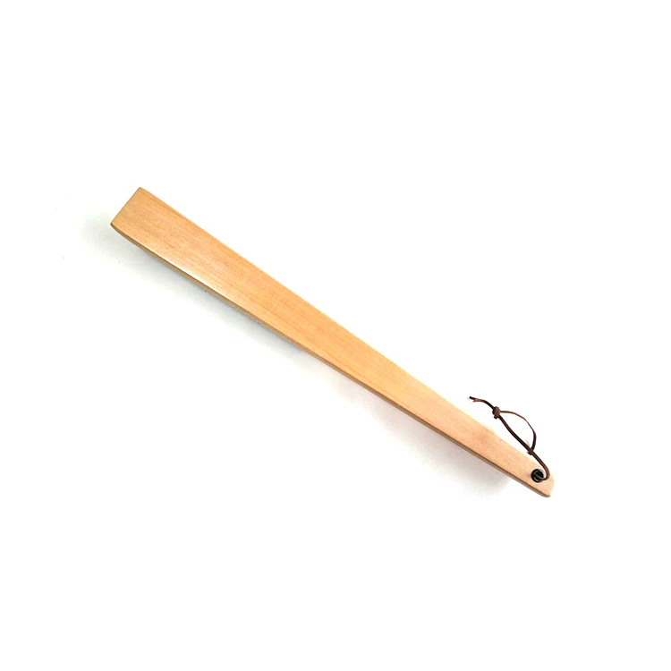 Деревянная щетка для одежды